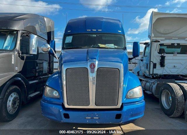 2016 KENWORTH T700 T700 VIN: 1XKFDP9X3GJ467980