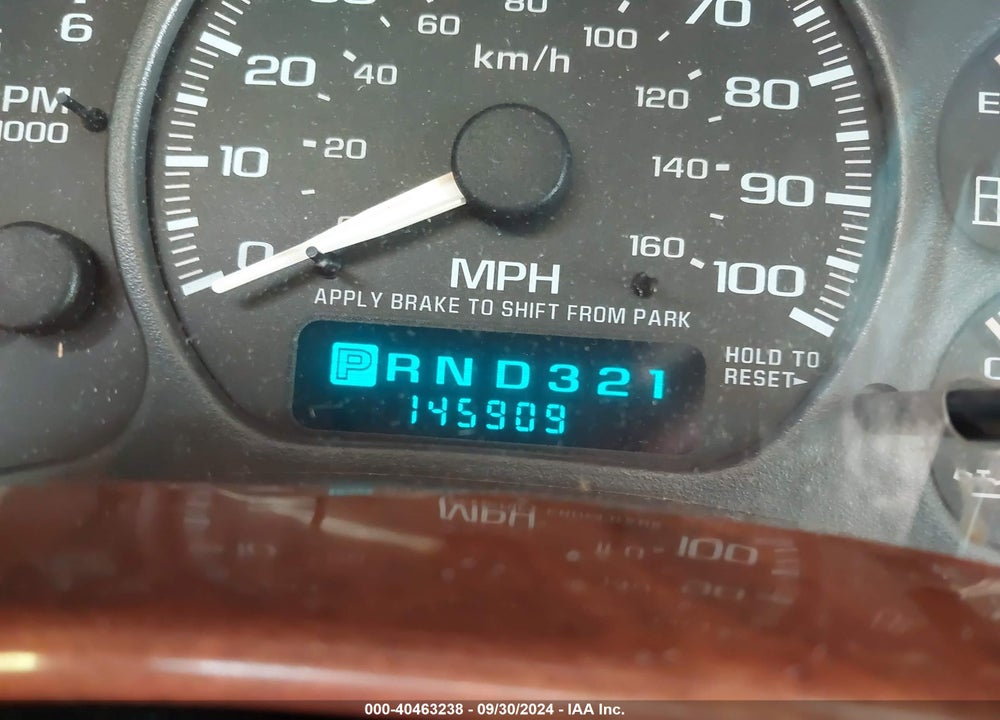 2002 CHEVROLET SUBURBAN 1500 LT VIN: 1GNFK16Z32J211892