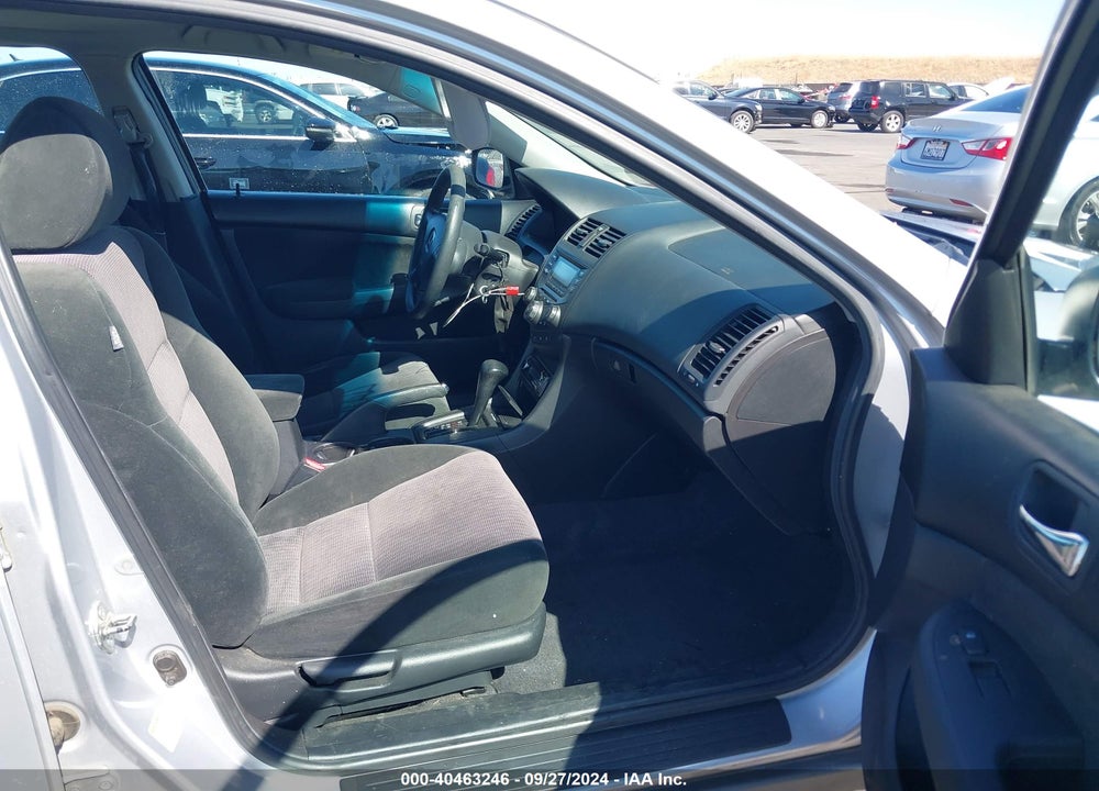 2005 HONDA ACCORD 2.4 LX VIN: 1HGCM564X5A087370