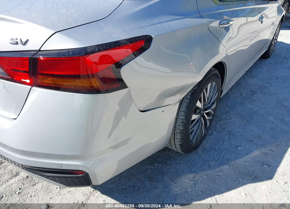 2024 NISSAN ALTIMA SV FWD VIN: 1N4BL4DV1RN352927