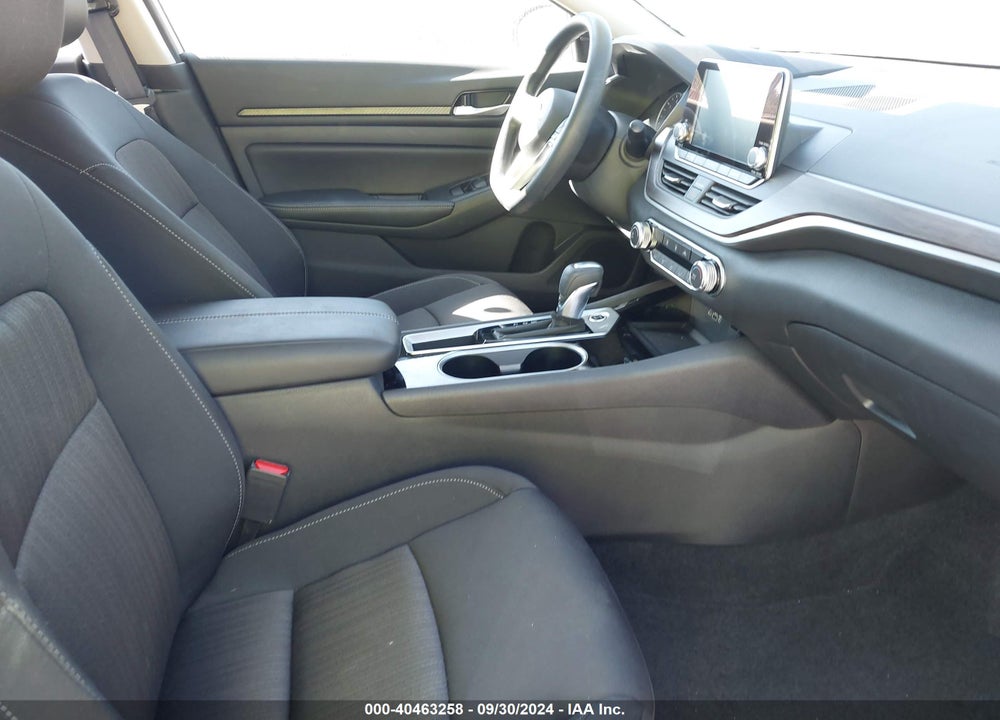 2024 NISSAN ALTIMA SV FWD VIN: 1N4BL4DV1RN352927