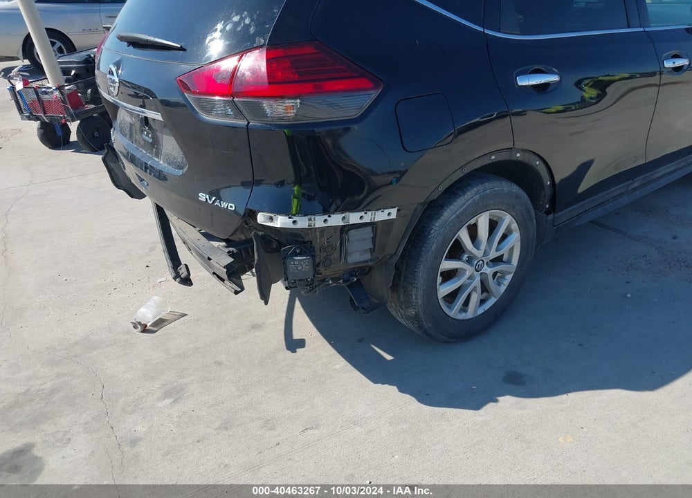2017 NISSAN ROGUE SV VIN: 5N1AT2MVXHC821139