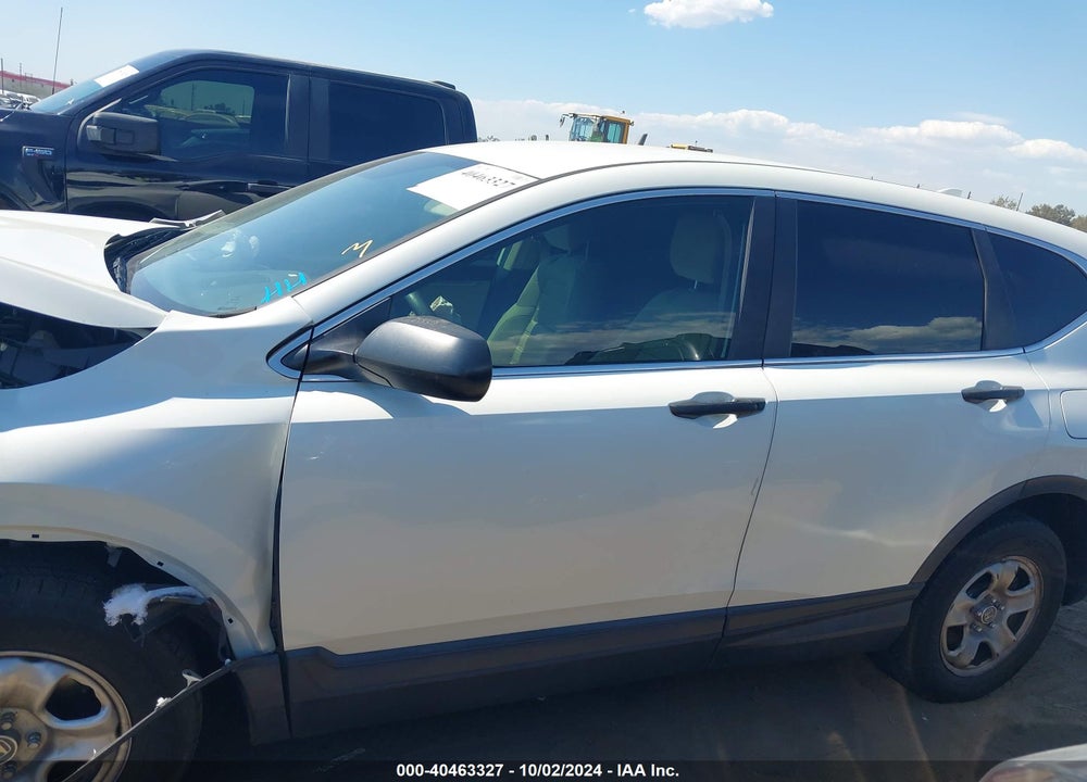 2017 HONDA CR-V LX VIN: 2HKRW5H32HH402148