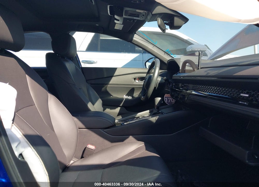 2024 HONDA ACCORD HYBRID SPORT-L VIN: 1HGCY2F77RA017697