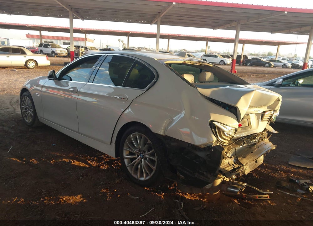 2016 BMW 528I VIN: WBA5A5C59GG353360