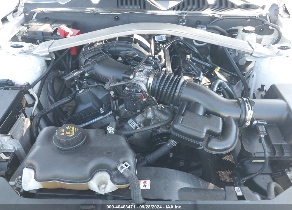 2014 FORD MUSTANG VIN: 1ZVBP8EM0E5323177