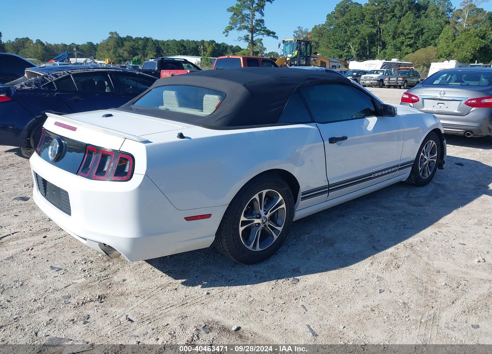2014 FORD MUSTANG VIN: 1ZVBP8EM0E5323177