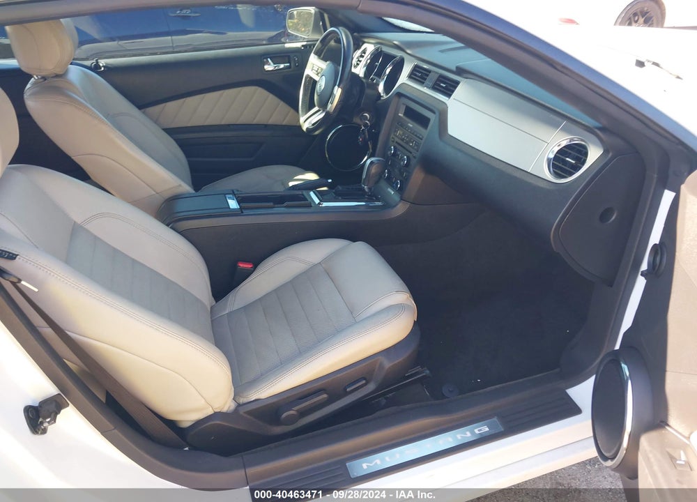 2014 FORD MUSTANG VIN: 1ZVBP8EM0E5323177