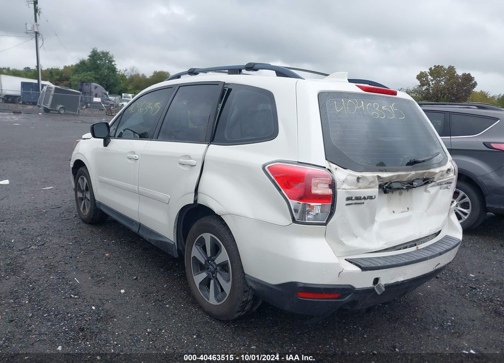 2017 SUBARU FORESTER 2.5I VIN: JF2SJABC6HH418418