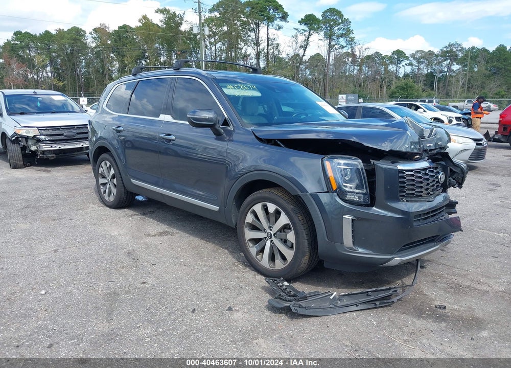 2020 KIA TELLURIDE S VIN: 5XYP64HCXLG080778