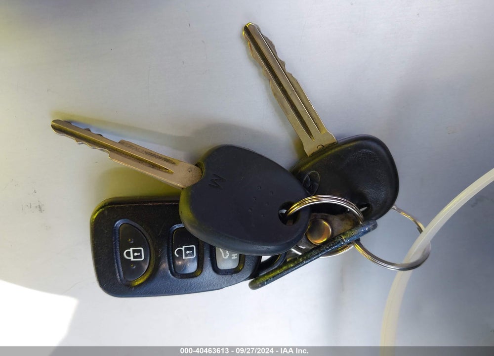 2012 HYUNDAI ELANTRA GLS VIN: 5NPDH4AE5CH090121
