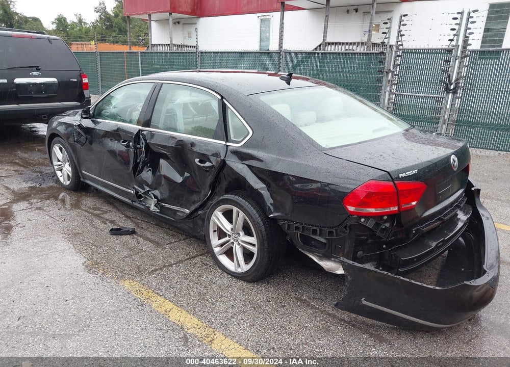 2014 VOLKSWAGEN PASSAT 2.0L TDI SE VIN: 1VWBN7A33EC032973