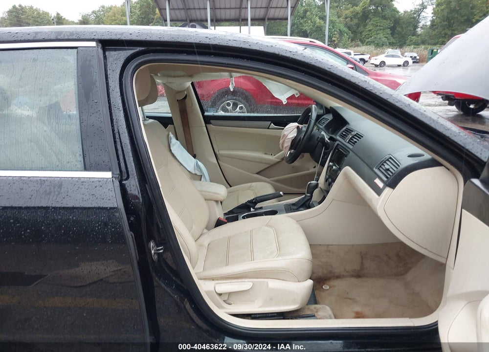 2014 VOLKSWAGEN PASSAT 2.0L TDI SE VIN: 1VWBN7A33EC032973