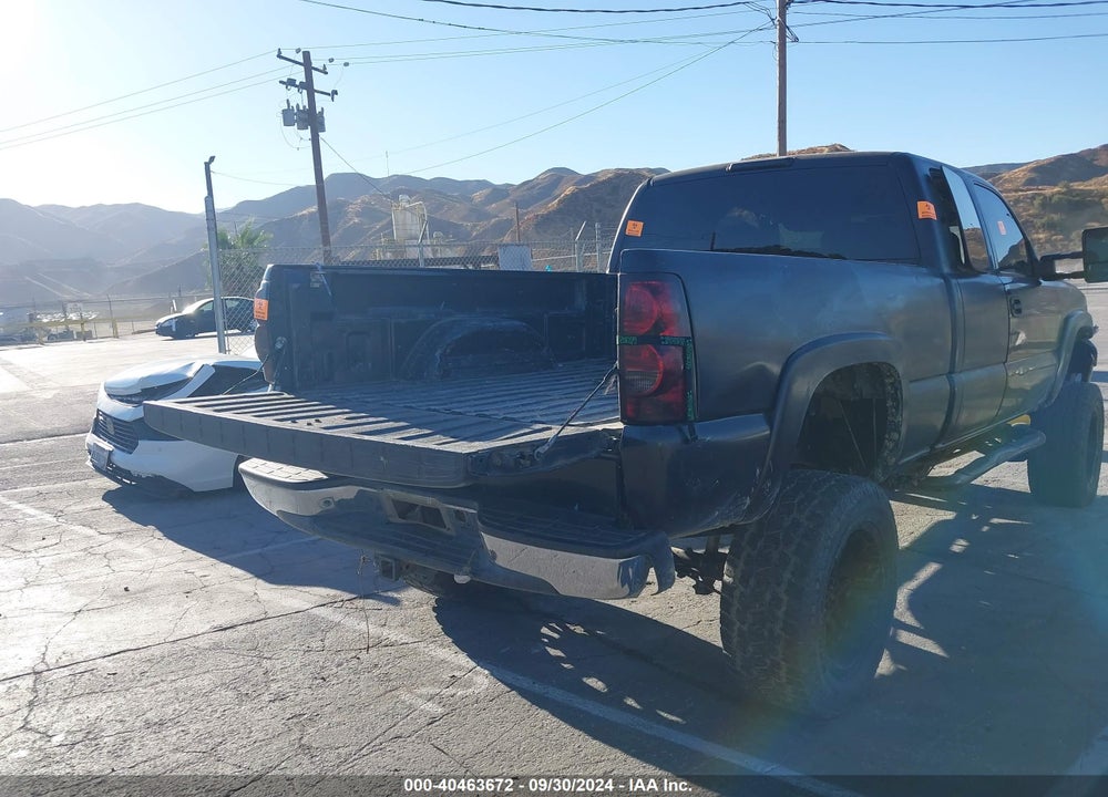 2003 CHEVROLET SILVERADO 2500HD LS VIN: 1GCHK29U03E146694