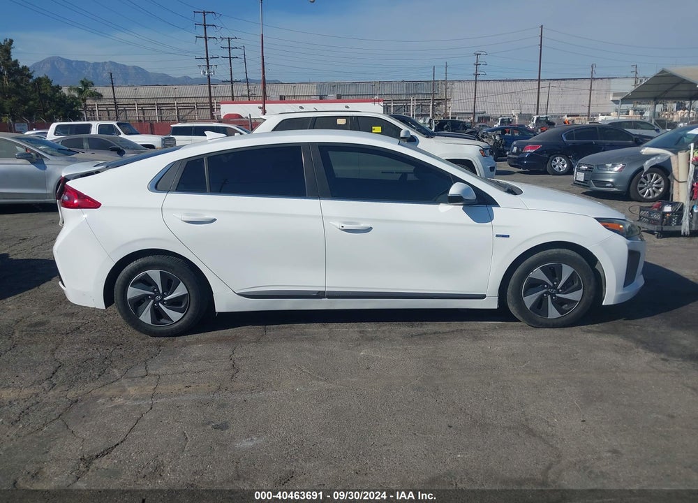 2017 HYUNDAI IONIQ HYBRID SEL VIN: KMHC75LC5HU046693
