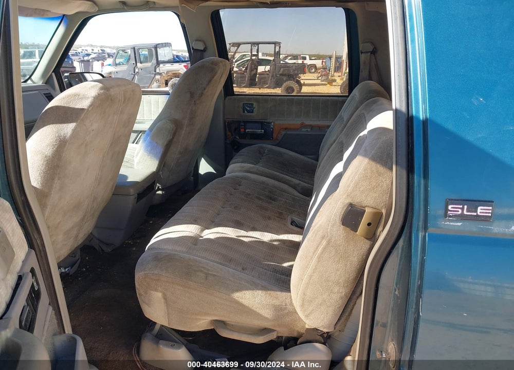 1992 GMC SUBURBAN K1500 VIN: 1GKFK16K1NJ718634