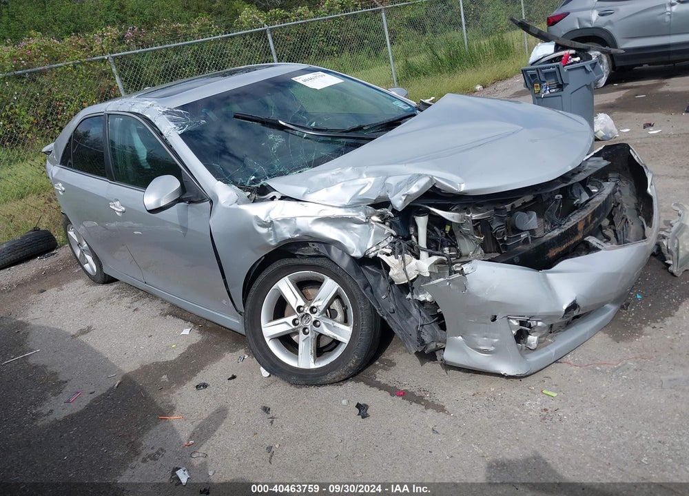 2014 TOYOTA CAMRY SE VIN: 4T1BF1FK4EU748512
