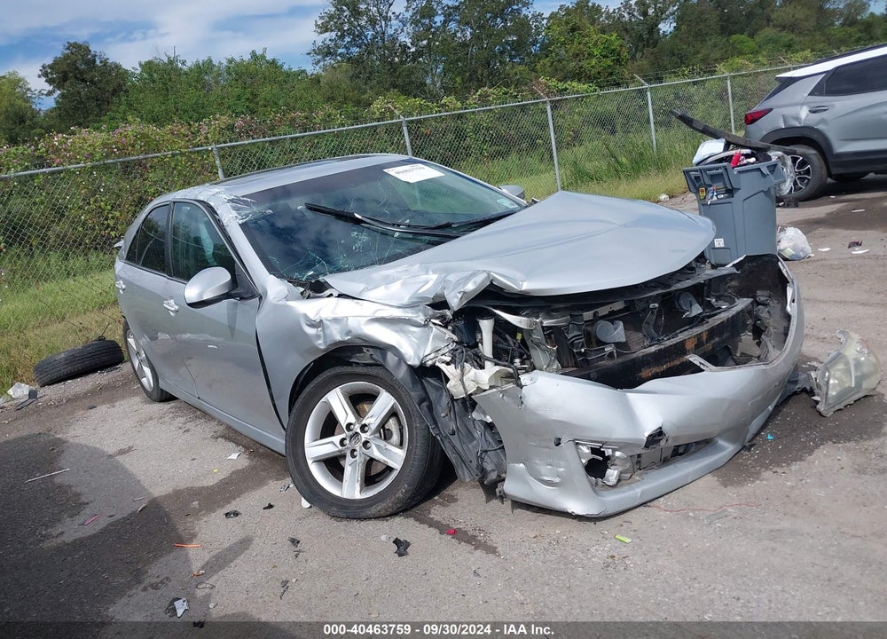 2014 TOYOTA CAMRY SE VIN: 4T1BF1FK4EU748512