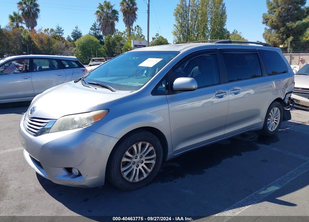 2012 TOYOTA SIENNA XLE V6 8 PASSENGER VIN: 5TDYK3DC7CS250274