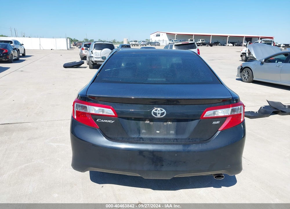 2014 TOYOTA CAMRY SE VIN: 4T1BF1FK5EU444945