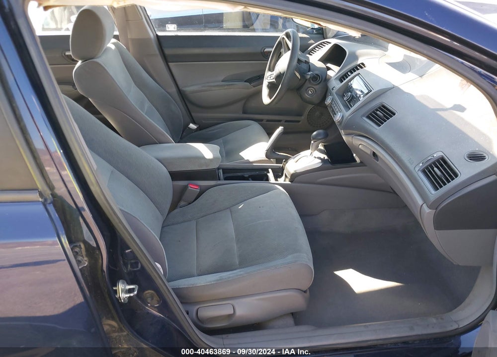 2010 HONDA CIVIC LX VIN: 19XFA1F55AE026599