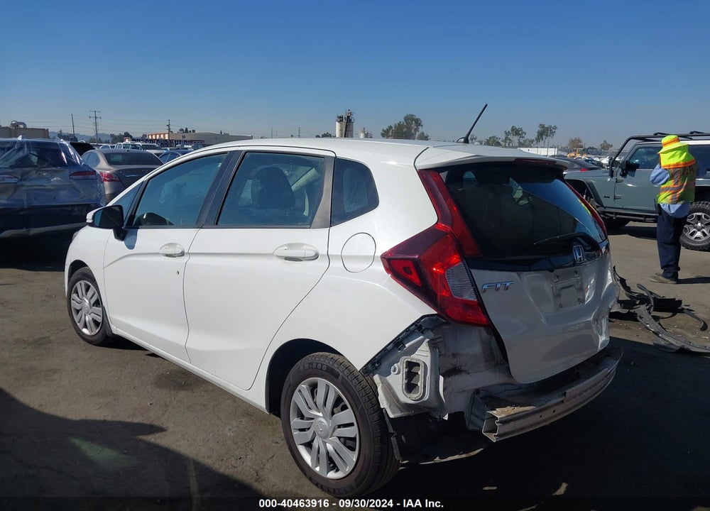 2017 HONDA FIT LX VIN: 3HGGK5H52HM713465