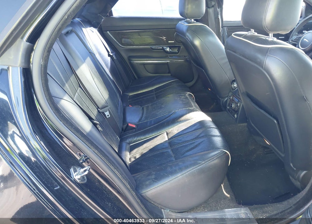 2011 JAGUAR XJ SUPERCHARGED VIN: SAJWA1GE1BMV16220