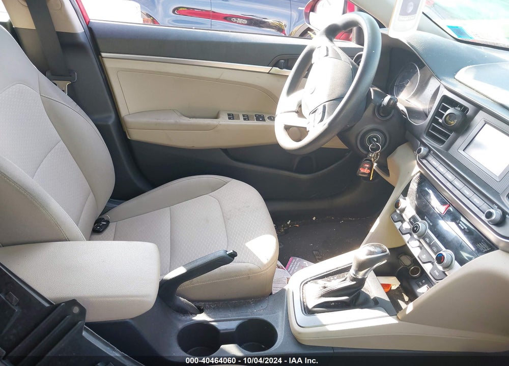 2020 HYUNDAI ELANTRA SE VIN: 5NPD74LF4LH622807