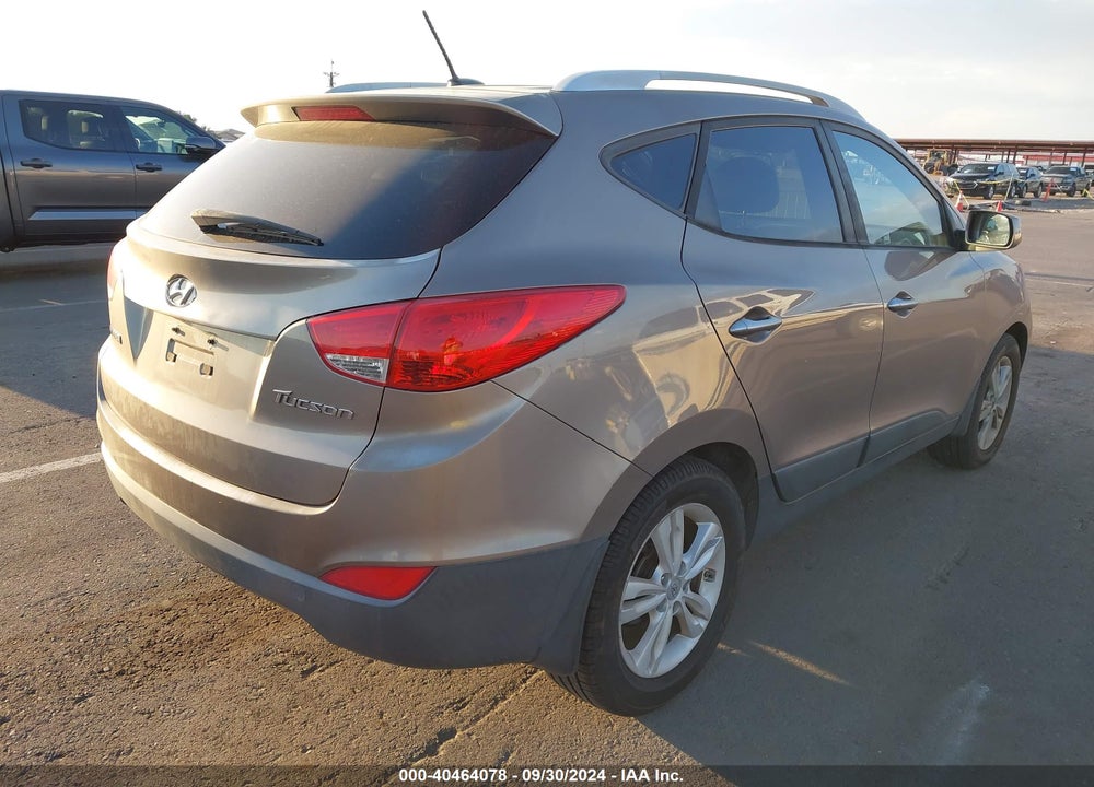 2011 HYUNDAI TUCSON GLS VIN: KM8JU3AC2BU155403