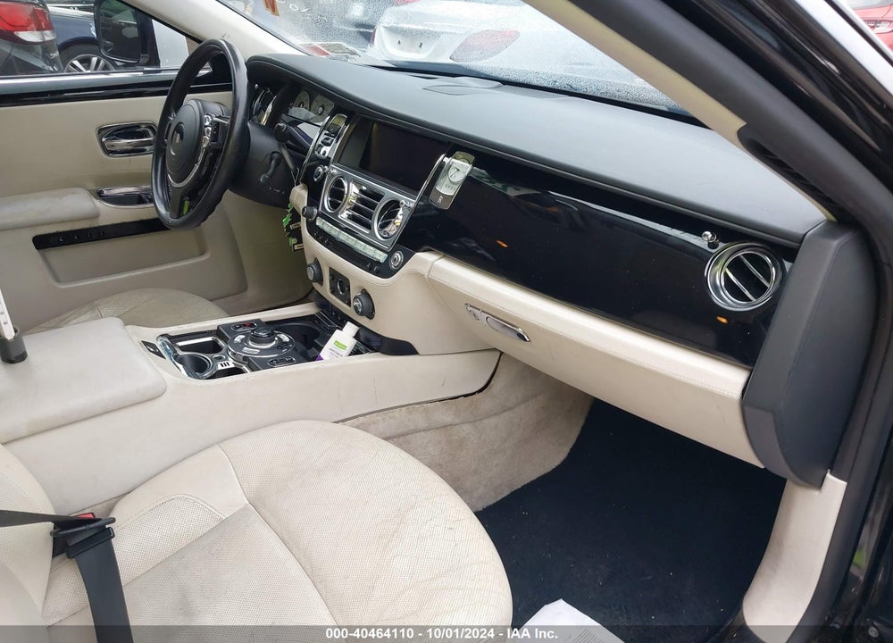 2011 ROLLS-ROYCE GHOST VIN: SCA664S57BUX49910