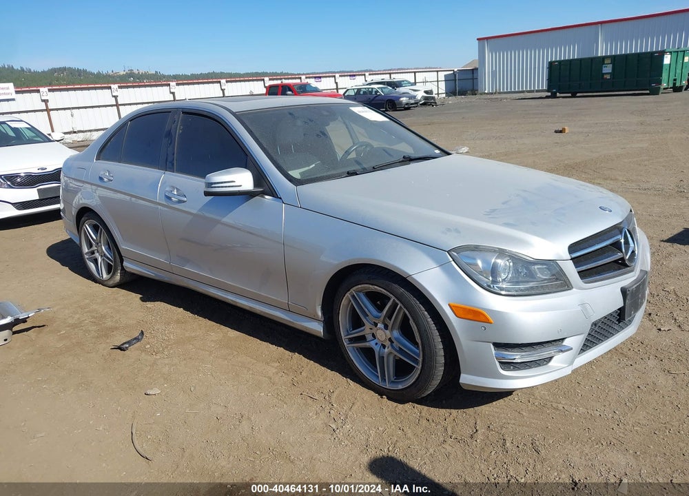 2014 MERCEDES-BENZ C 250 LUXURY/SPORT VIN: WDDGF4HB8EA904986