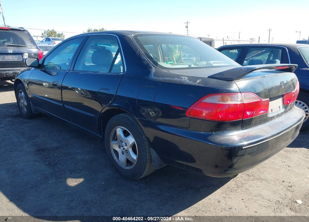 2000 HONDA ACCORD EX VIN: 1HGCG1655YA028028