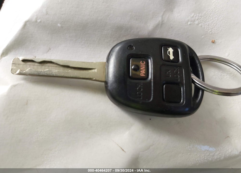 2004 LEXUS ES 330 VIN: JTHBA30G540003601