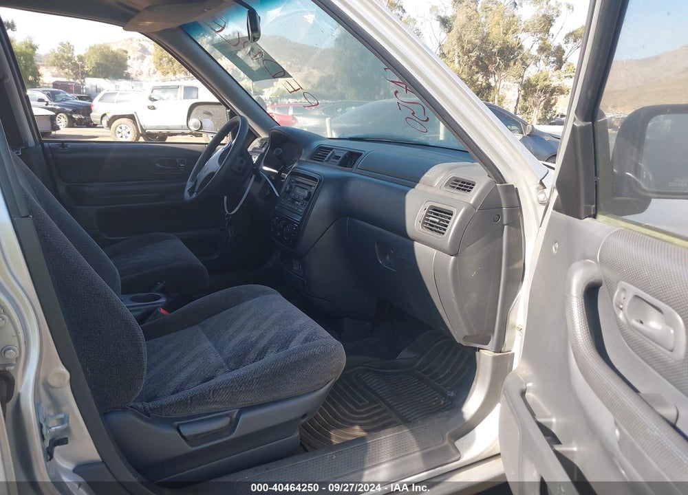 1999 HONDA CR-V LX VIN: JHLRD2841XC001412