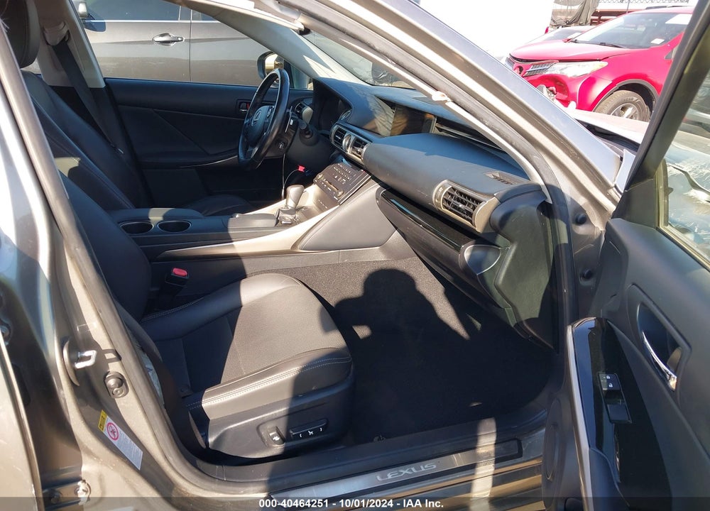 2016 LEXUS IS 200T VIN: JTHBA1D25G5029349