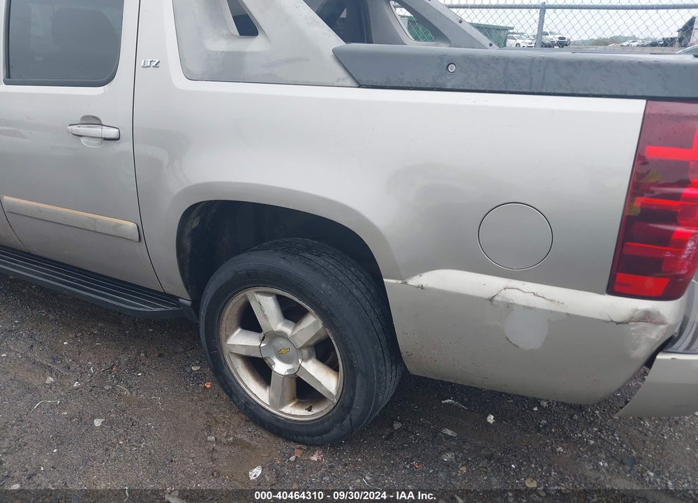 2007 CHEVROLET AVALANCHE 1500 LT VIN: 3GNEC120X7G244901