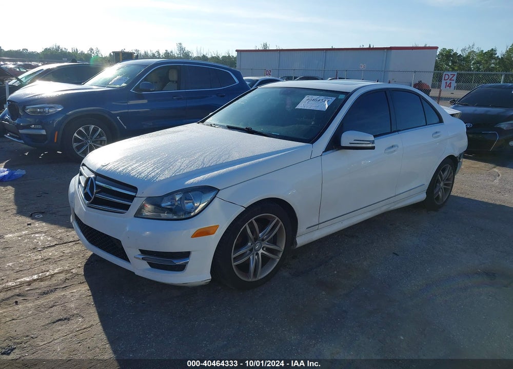 2014 MERCEDES-BENZ C 250 LUXURY/SPORT VIN: WDDGF4HB8EA948597