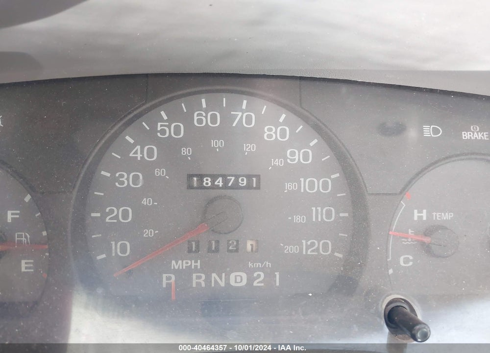 2004 MERCURY GRAND MARQUIS GS VIN: 2MEFM74W04X621945