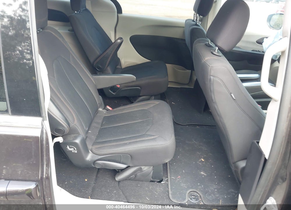 2017 CHRYSLER PACIFICA LX VIN: 2C4RC1CG4HR739208