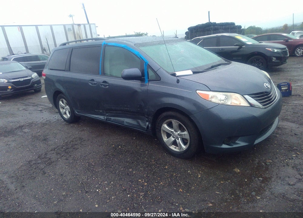 2014 TOYOTA SIENNA LE V6 8 PASSENGER VIN: 5TDKK3DC1ES503954