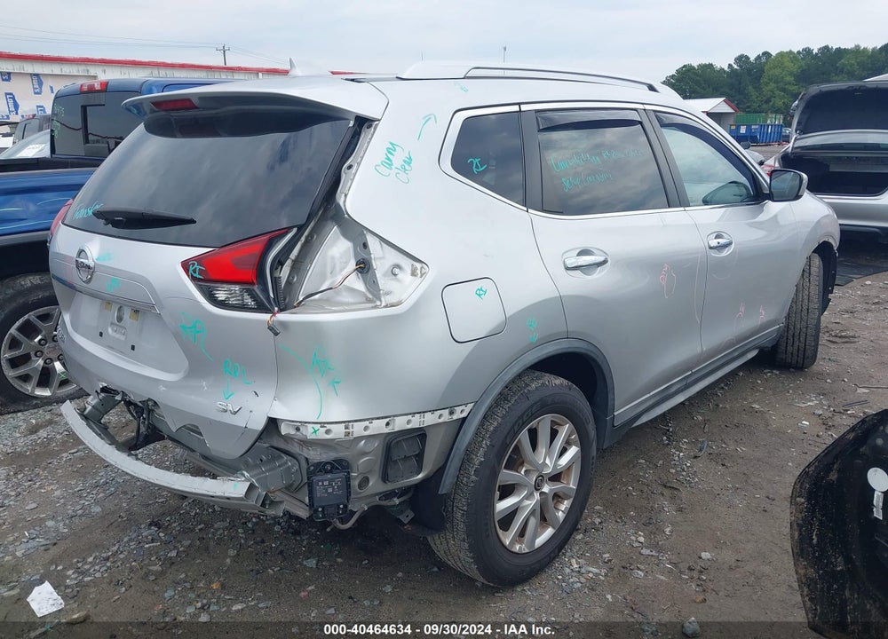 2018 NISSAN ROGUE SV VIN: KNMAT2MT6JP574705
