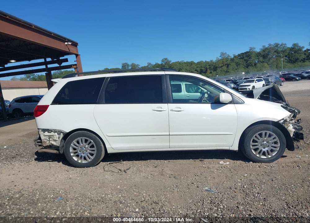 2010 TOYOTA SIENNA XLE VIN: 5TDYK4CC8AS290092