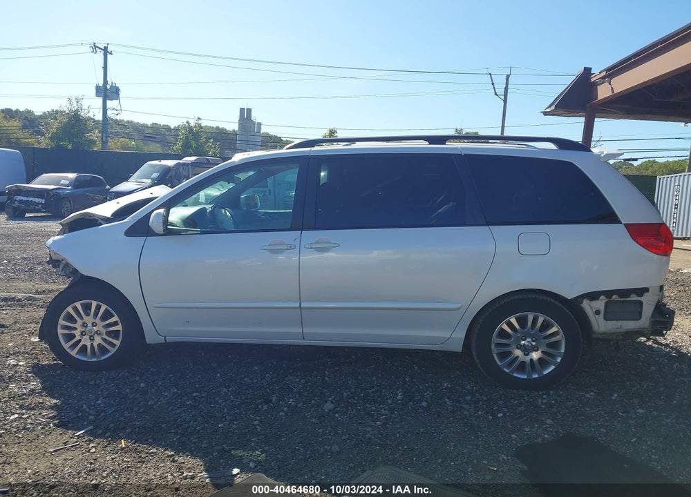 2010 TOYOTA SIENNA XLE VIN: 5TDYK4CC8AS290092