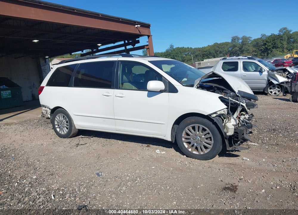 2010 TOYOTA SIENNA XLE VIN: 5TDYK4CC8AS290092