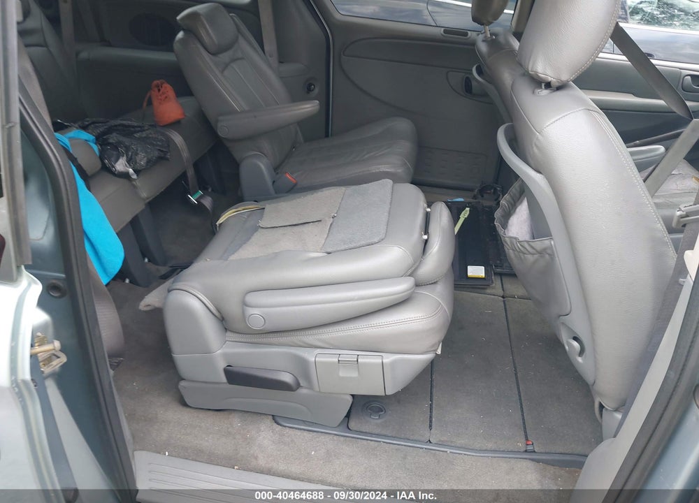 2006 CHRYSLER TOWN & COUNTRY LX VIN: 2A4GP44R56R723491