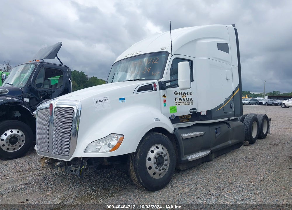 2020 KENWORTH T680 VIN: 1XKYDP9X9LJ360645