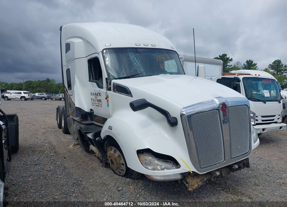 2020 KENWORTH T680 VIN: 1XKYDP9X9LJ360645