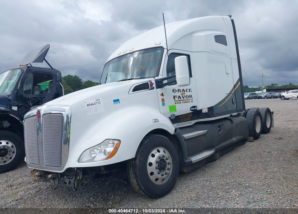2020 KENWORTH T680 VIN: 1XKYDP9X9LJ360645