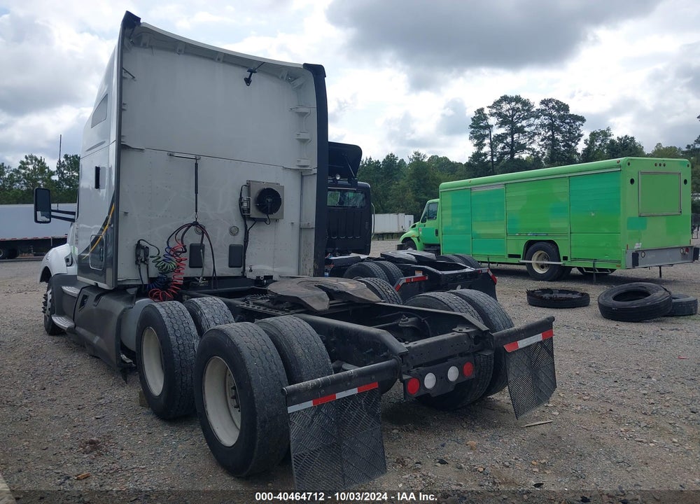2020 KENWORTH T680 VIN: 1XKYDP9X9LJ360645