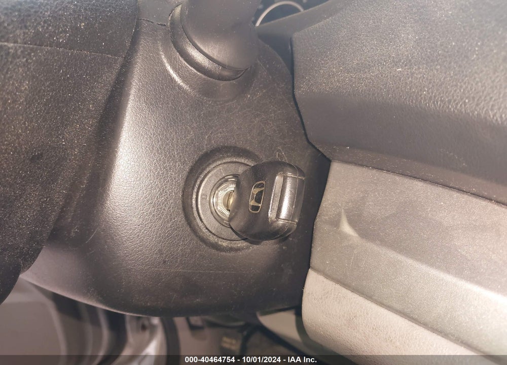 2012 HONDA CR-V LX VIN: 2HKRM4H34CH608807